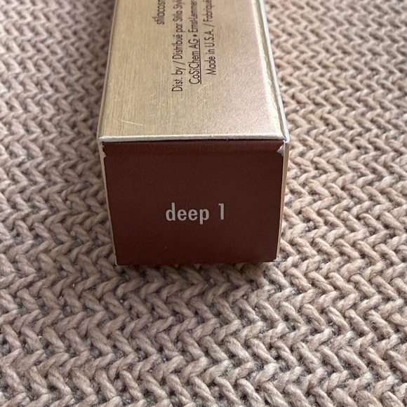 Stila Pixel Perfect Concealer - Deep 1 - Picture 8 of 8